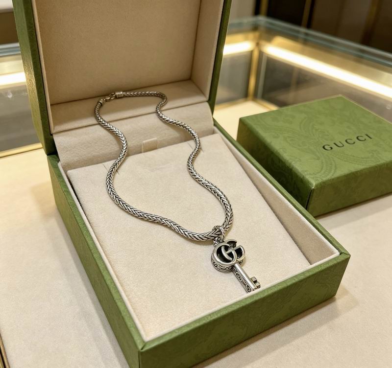 Gucci Necklace 08yxs175